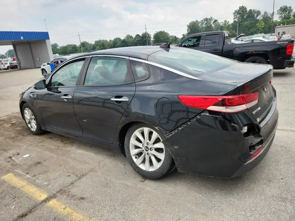 5XXGT4L39JG260870 2018 KIA OPTIMA - Image 2