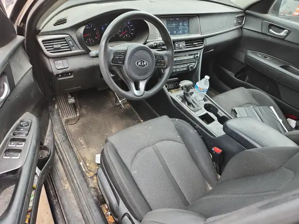 5XXGT4L39JG260870 2018 KIA OPTIMA - Image 8