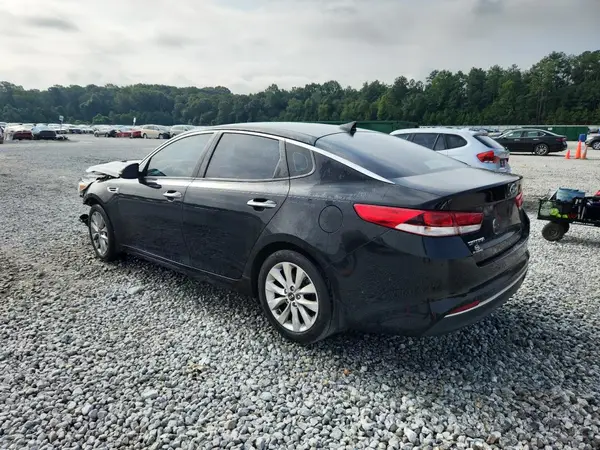 5XXGT4L39JG261324 2018 KIA OPTIMA - Image 2