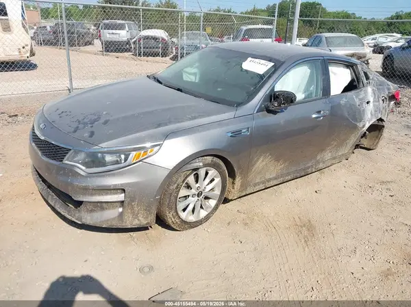 5XXGT4L39JG262523 2018 KIA OPTIMA - Image 2