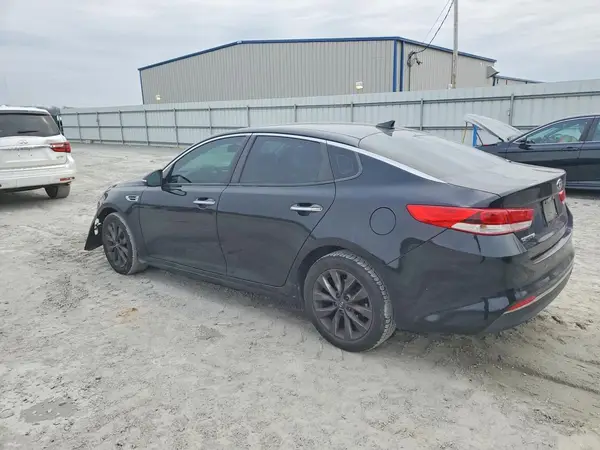5XXGT4L39JG263218 2018 KIA OPTIMA - Image 2