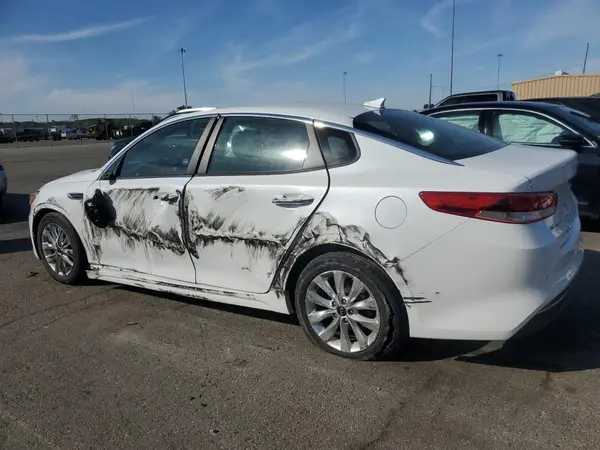 5XXGT4L39JG263302 2018 KIA OPTIMA - Image 2