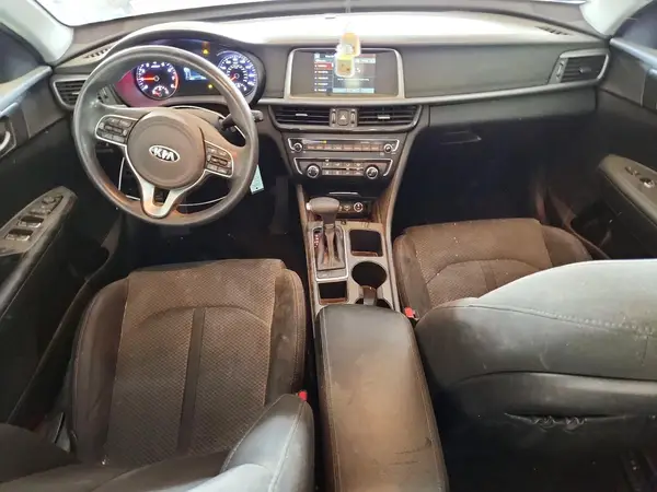 5XXGT4L39JG264093 2018 KIA OPTIMA - Image 8