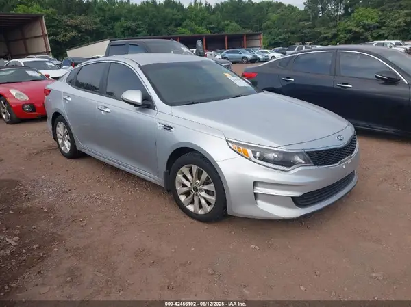5XXGT4L39JG264711 2018 KIA OPTIMA - Image 1