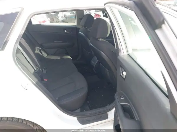 5XXGT4L39JG266099 2018 KIA OPTIMA - Image 8