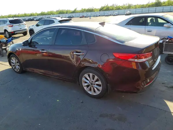5XXGT4L39JG266393 2018 KIA OPTIMA - Image 2