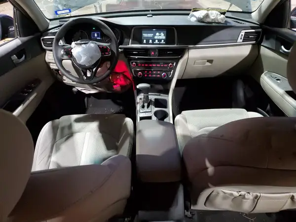 5XXGT4L39JG266622 2018 KIA OPTIMA - Image 8