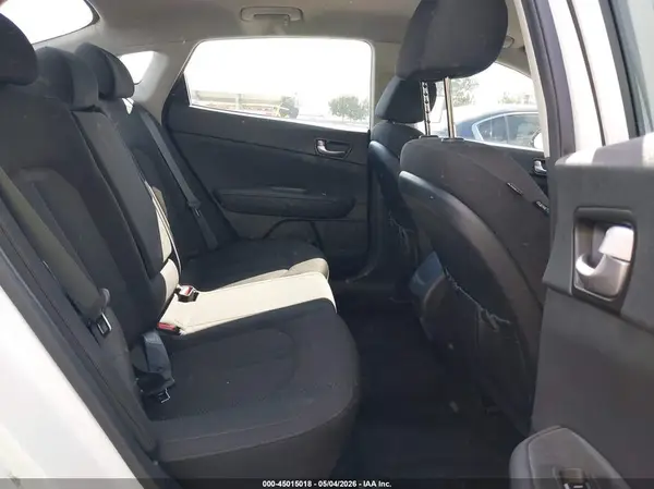 5XXGT4L39JG267785 2018 KIA OPTIMA - Image 8