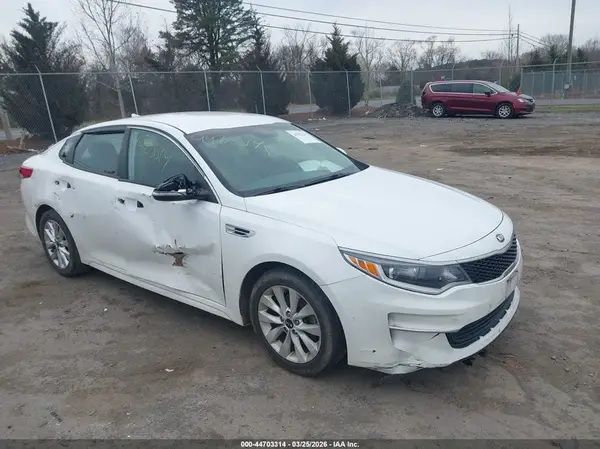 5XXGT4L39JG268449 2018 KIA OPTIMA - Image 1