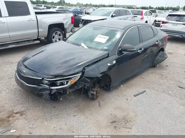 5XXGT4L39JG269231 2018 KIA OPTIMA - Image 2