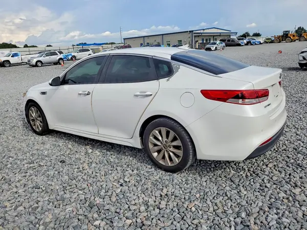5XXGT4L39JG271416 2018 KIA OPTIMA - Image 2