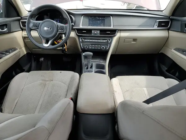 5XXGT4L39JG271898 2018 KIA OPTIMA - Image 8