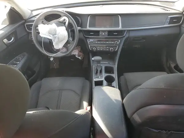 5XXGT4L39JG272064 2018 KIA OPTIMA - Image 8