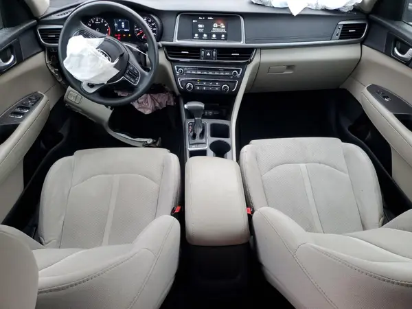 5XXGT4L39JG272307 2018 KIA OPTIMA - Image 8