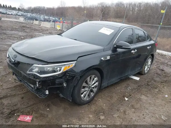5XXGT4L39JG272663 2018 KIA OPTIMA - Image 2