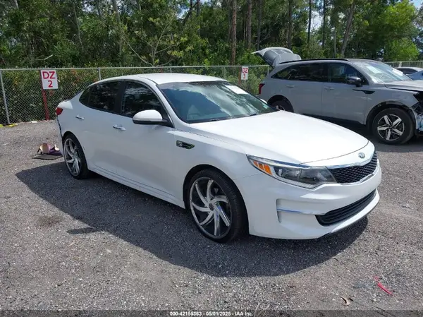 5XXGT4L39JG272694 2018 KIA OPTIMA - Image 1