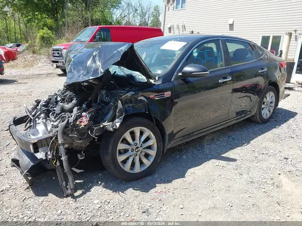 5XXGT4L39JG273943 2018 KIA OPTIMA - Image 2