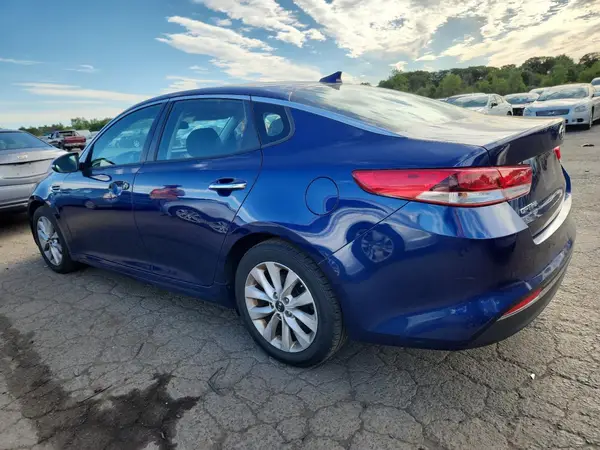 5XXGT4L39JG274266 2018 KIA OPTIMA - Image 2