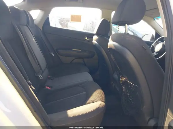 5XXGT4L39KG278870 2019 KIA OPTIMA - Image 8