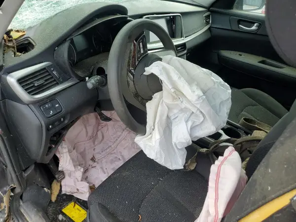 5XXGT4L39KG279064 2019 KIA OPTIMA - Image 8