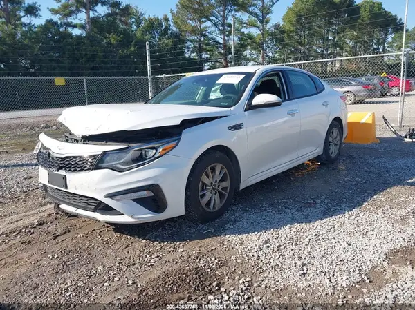 5XXGT4L39KG279324 2019 KIA OPTIMA - Image 2