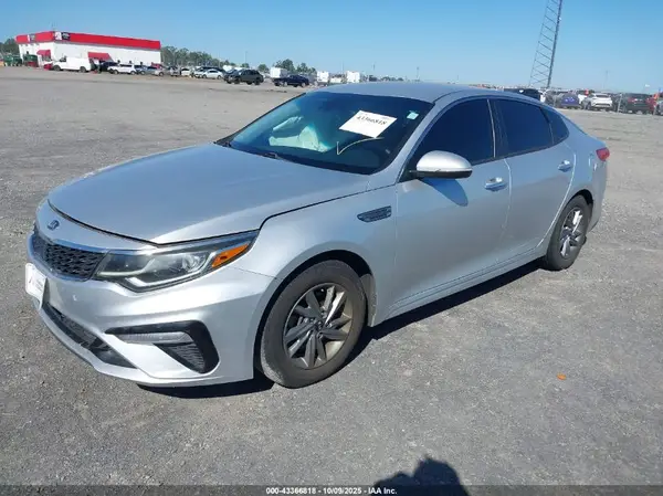 5XXGT4L39KG282496 2019 KIA OPTIMA - Image 2