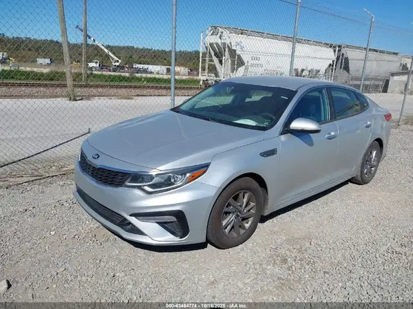 5XXGT4L39KG282501 2019 KIA OPTIMA - Image 2