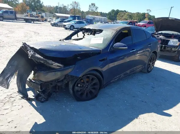 5XXGT4L39KG283275 2019 KIA OPTIMA - Image 2