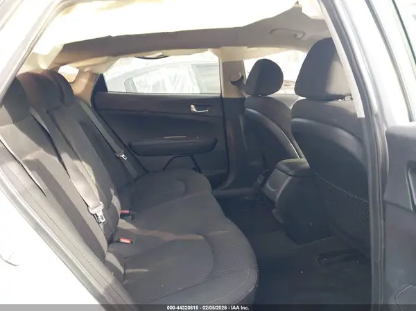 5XXGT4L39KG283759 2019 KIA OPTIMA - Image 8