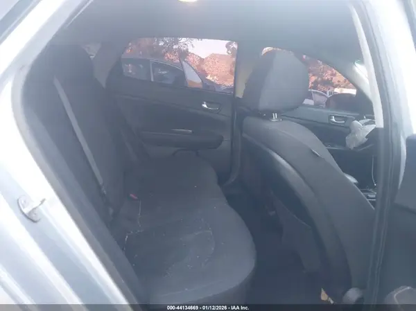 5XXGT4L39KG285012 2019 KIA OPTIMA - Image 8