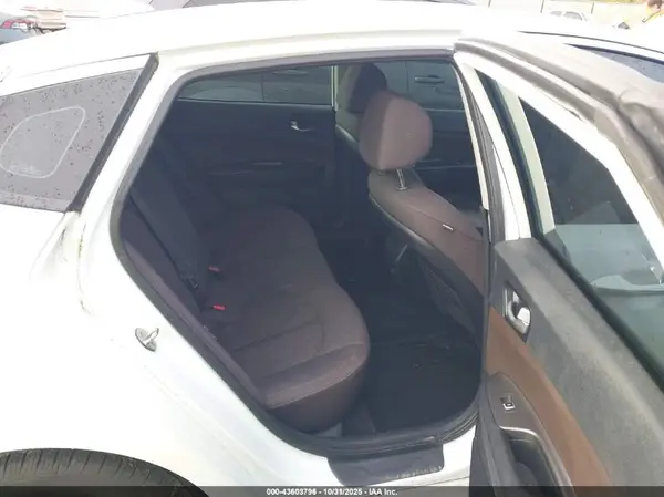 5XXGT4L39KG289609 2019 KIA OPTIMA - Image 8