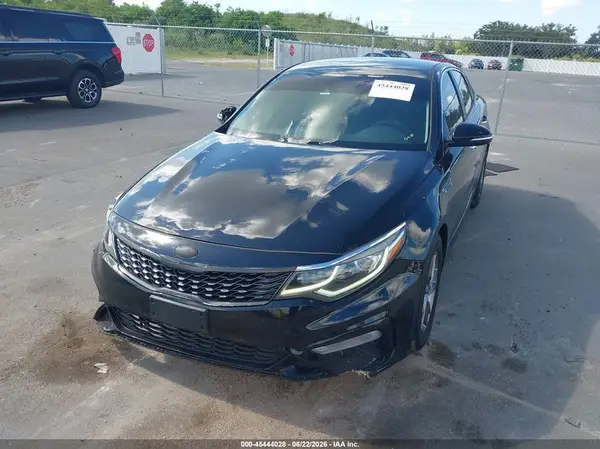 5XXGT4L39KG296348 2019 KIA OPTIMA - Image 2
