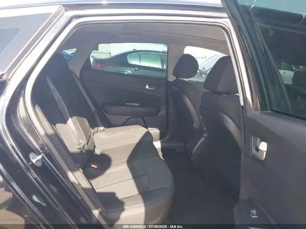 5XXGT4L39KG299556 2019 KIA OPTIMA - Image 8