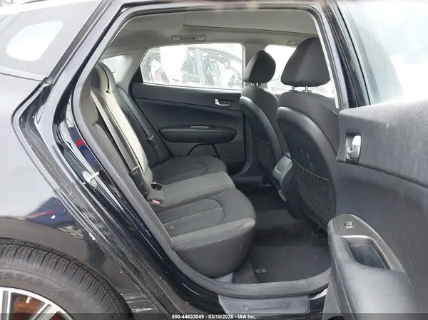 5XXGT4L39KG300494 2019 KIA OPTIMA - Image 8