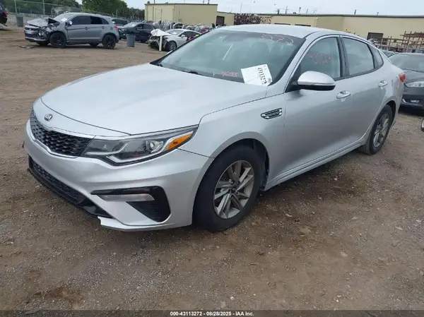 5XXGT4L39KG309695 2019 KIA OPTIMA - Image 2