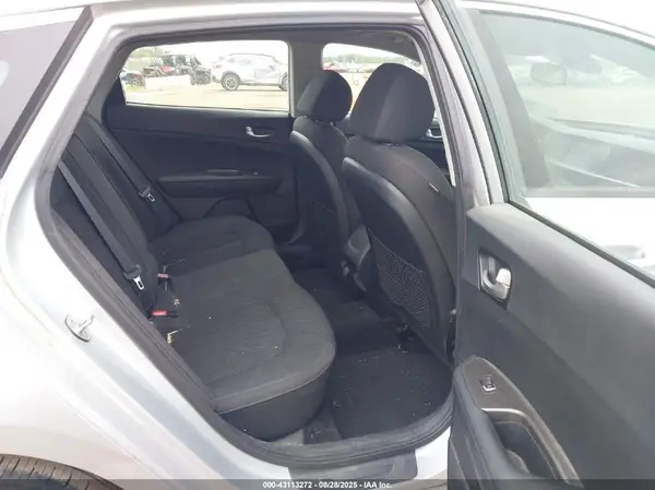 5XXGT4L39KG309695 2019 KIA OPTIMA - Image 8