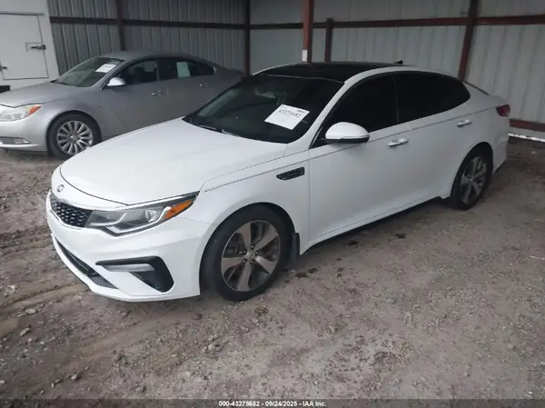 5XXGT4L39KG313696 2019 KIA OPTIMA - Image 2