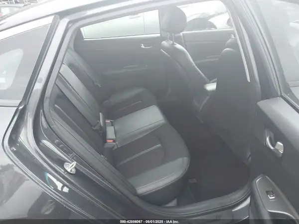 5XXGT4L39KG316646 2019 KIA OPTIMA - Image 8