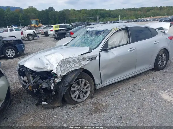 5XXGT4L39KG318817 2019 KIA OPTIMA - Image 2