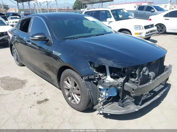 5XXGT4L39KG324374 2019 KIA OPTIMA - Image 1