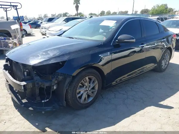 5XXGT4L39KG324374 2019 KIA OPTIMA - Image 2