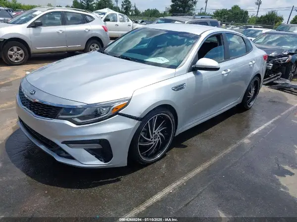 5XXGT4L39KG325976 2019 KIA OPTIMA - Image 2