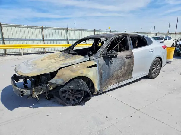 5XXGT4L39KG326027 2019 KIA OPTIMA - Image 1
