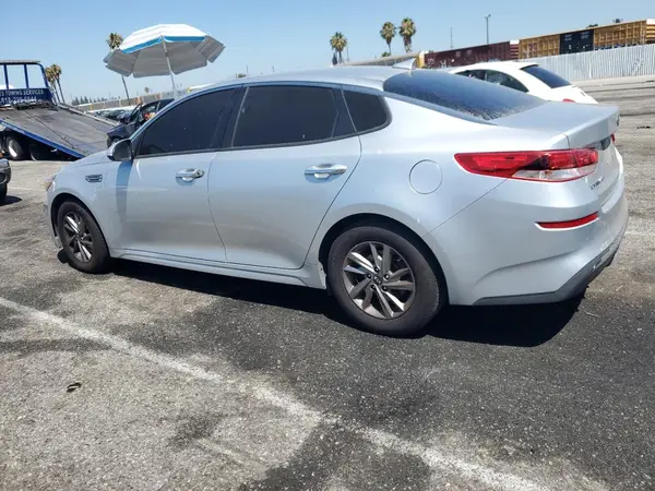5XXGT4L39KG328585 2019 KIA OPTIMA - Image 2