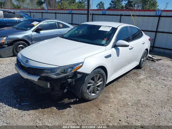 5XXGT4L39KG333818 2019 KIA OPTIMA - Image 2