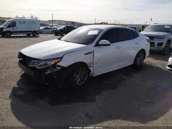 5XXGT4L39KG335035 2019 KIA OPTIMA - Image 2