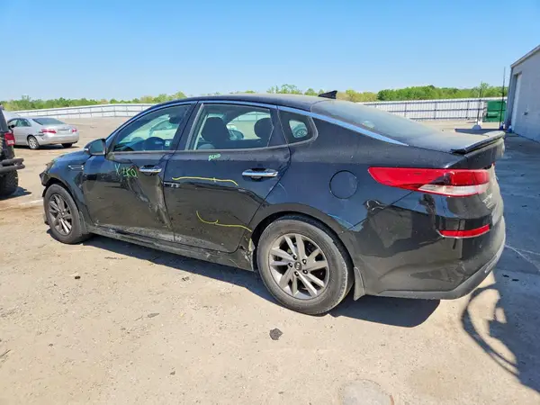 5XXGT4L39KG338677 2019 KIA OPTIMA - Image 2