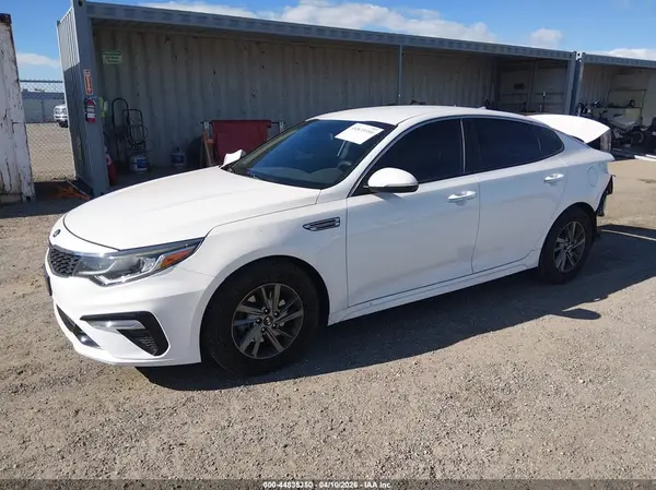 5XXGT4L39KG339117 2019 KIA OPTIMA - Image 2