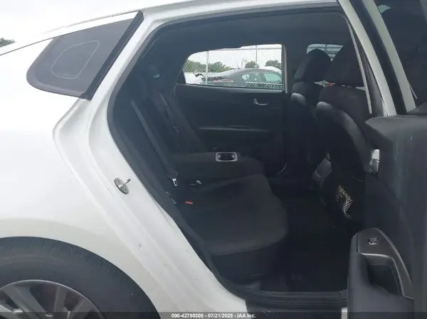 5XXGT4L39KG339120 2019 KIA OPTIMA - Image 8