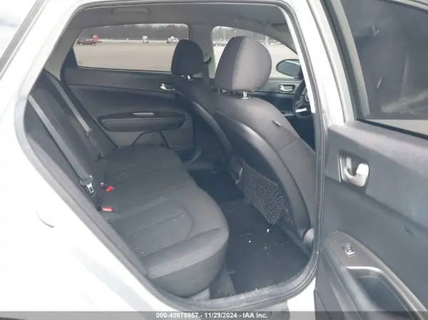5XXGT4L39KG341935 2019 KIA OPTIMA - Image 8